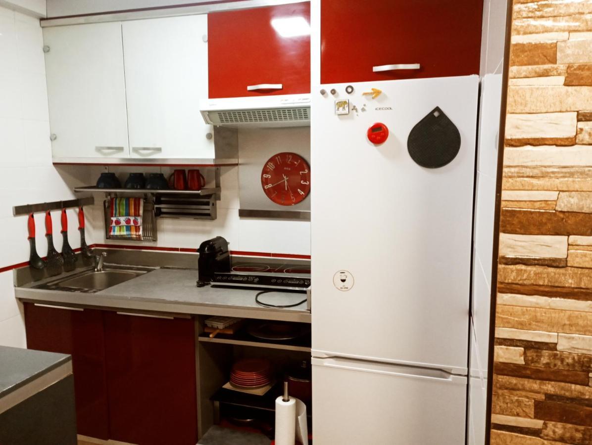 Precioso apartamento 3 habitaciones. Con patio. Camas Exterior foto